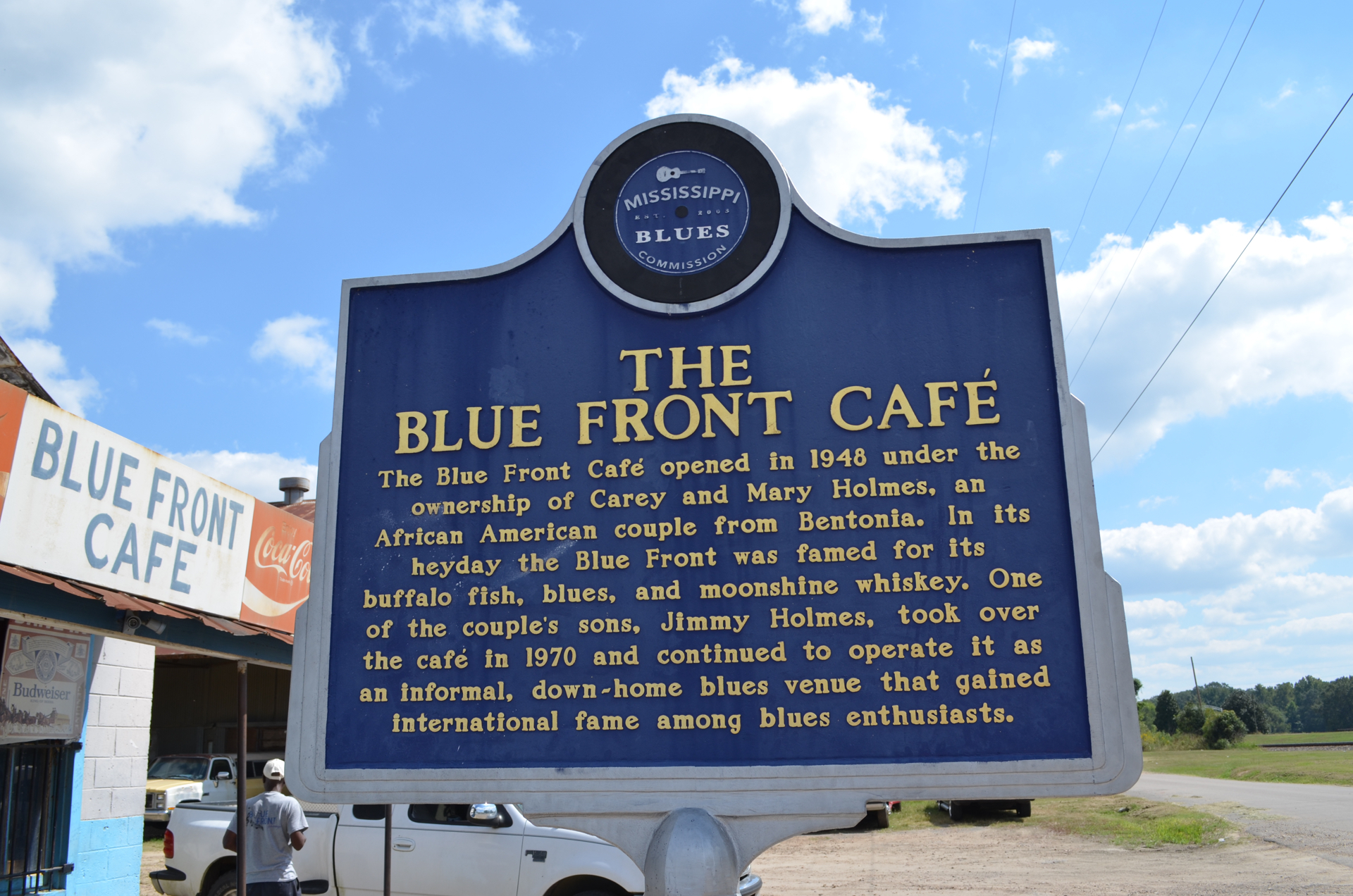 Blue Front Cafe MBT-LaSalle Geographic