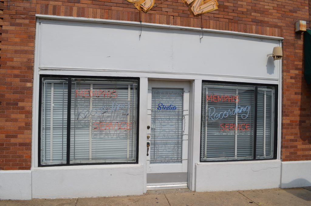 Sun Studio 2-LaSalle Geographic